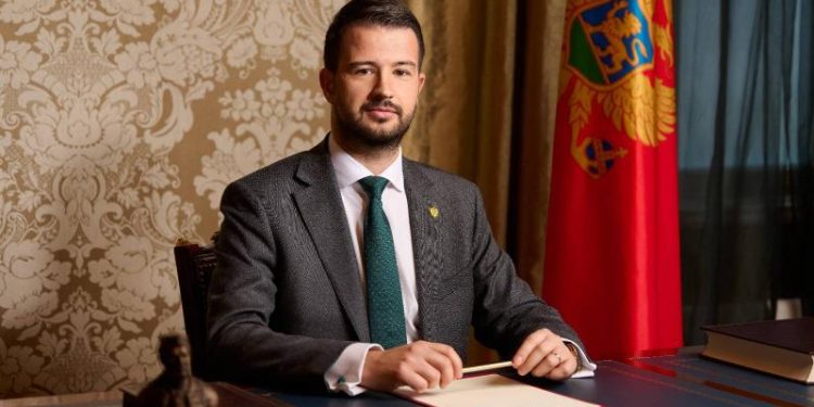 Milatović predložio izmjenu Ustava: Neradna nedjelja i praznici kao ustavno pravo