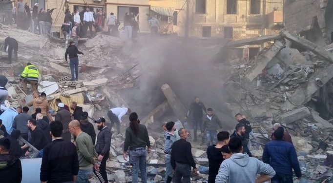 Najmanje devetoro ljudi stradalo u rušenju stambene višespratnice u Tripoliju