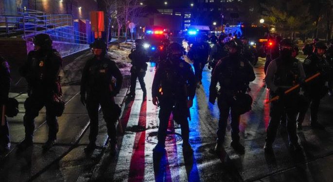 Njujork tajms: Više tužilaca dalo ostavke u Minesoti nakon intervencije Trampa