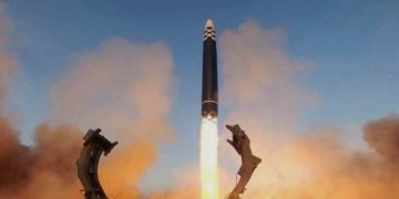 Volstrit džornal: Iran gađao američko-britansku bazu u Indijskom okeanu