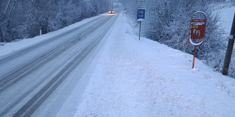 Snijeg već zabijelio region, u BiH stižu olujni vjetrovi i do 40 centimetara snijega