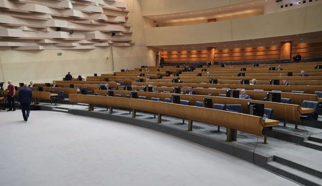 Državni parlamentarci se vraćaju u klupe, pred njima će biti ključni evropski zakoni