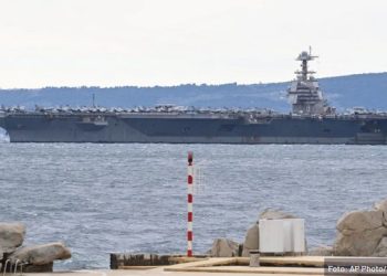 Najveći svijetski nosač aviona USS Džerald R. Ford napustio Split, krenuo prema Iranu