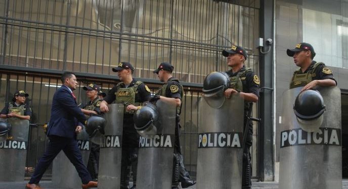 Jedan navijač poginuo, 47 povrijeđeno na stadionu u Limi uoči derbija