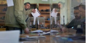 Bugarska glasa: Radev favorit na izborima nakon političke krize
