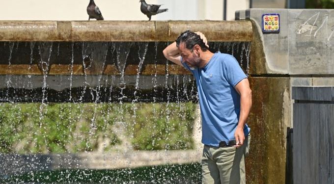 U Hrvatskoj crveni alarm: Temperatura do 40 stepeni