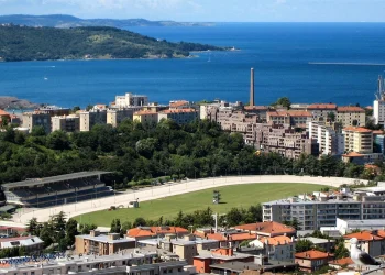 Pravilo na plaži u Trstu izazvalo raspravu: “Kao da živite u srednjem vijeku”