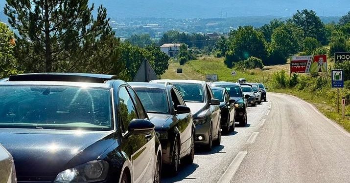 Gužve na granici s Hrvatskom: Kolone vozila na izlazima iz BiH govore o masovnijem odlasku na ljetovanje