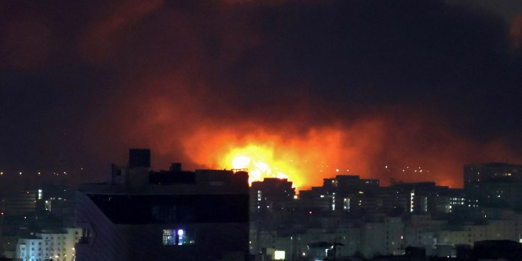 Teheran uzvratio na američke napade: Gađano 18 ciljeva u bazama u Kuvajtu i Bahreinu