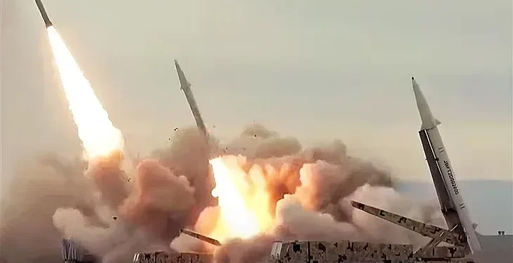 Iran lansirao najmanje pet balističkih raketa na američke baze u Jordanu, započela serija osvetničkih udara