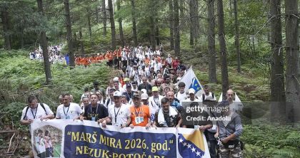 U Memorijalnom centru Srebrenica – Potočari  završene su sve pripreme  za današnje obilježavanje 31. godišnjice genocida počinjenog u julu 1995. godine, kao i za kolektivnu dženazu i ukop deset identifikovanih žrtava genocida.