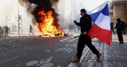 Francuska strahuje od novog haosa: Na ulice izlazi 70.000 policajaca, protesti zakazani u stotinama gradova